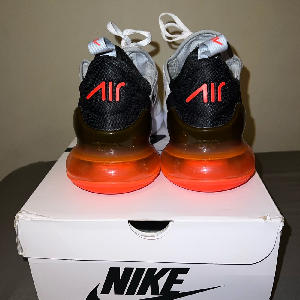 Air Max 270 - Picture 6 of 12
